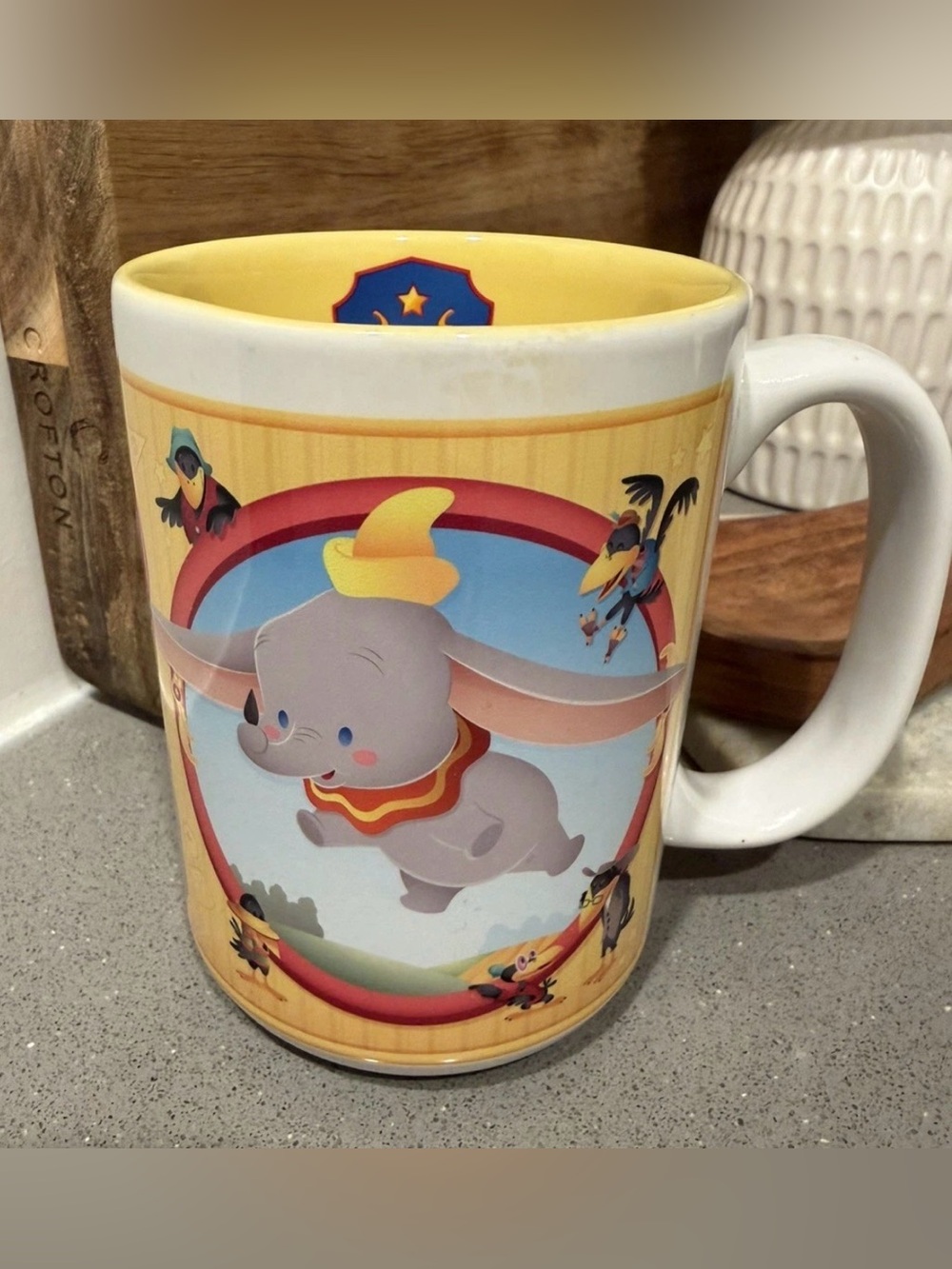 Rare Vintage Disney Parks Dumbo & Friends Circus-Themed Mug, great condition!!